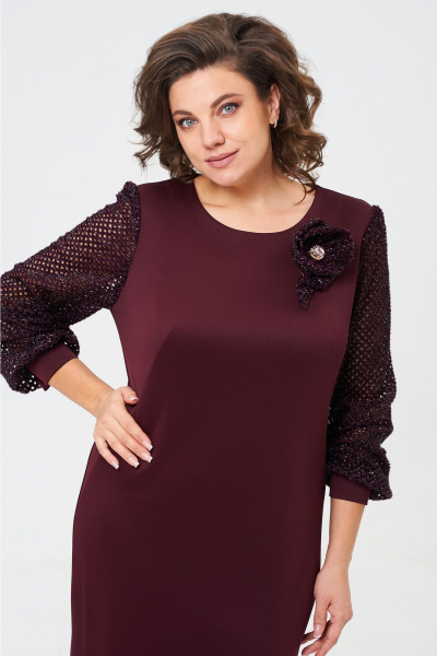 Платье из трикотажа полуприлегающего силуэта с разрезом Vilena 1022 винный - фото 10