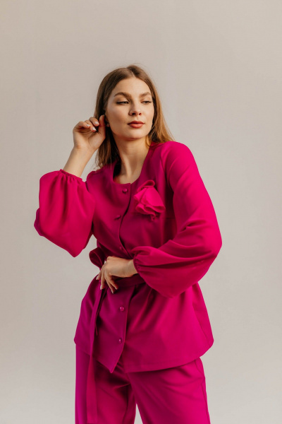 Брючный костюм из шифона и текстиля для торжеств Стильная леди М-1089 фуксия - фото 12