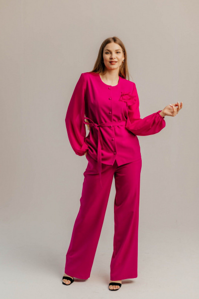Брючный костюм из шифона и текстиля для торжеств Стильная леди М-1089 фуксия - фото 1