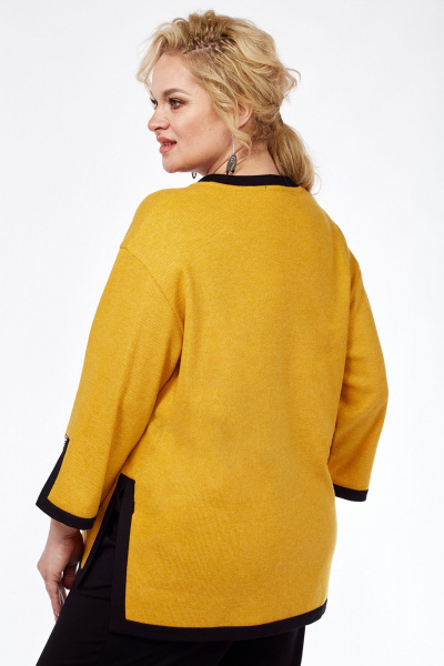 Трикотажный женский джемпер свободного кроя с декоративными элементами Jurimex 3233 горчица - фото 6