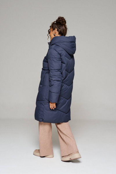 Зимнее стёганое пальто прямого силуэта из плащёвой ткани Beautiful&Free 6244 глубокий_синий - фото 8