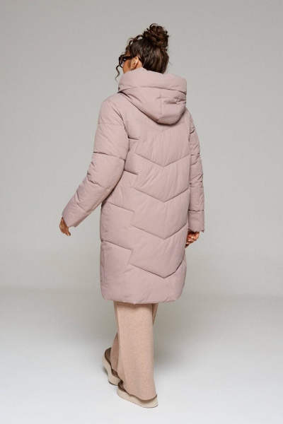 Зимнее стёганое пальто из плащёвой ткани с капюшоном Beautiful&Free 6244 капучино - фото 7