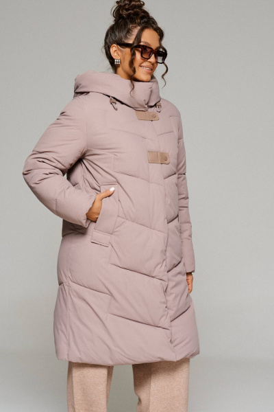 Зимнее стёганое пальто из плащёвой ткани с капюшоном Beautiful&Free 6244 капучино - фото 4