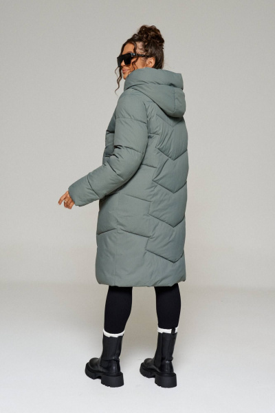 Зимнее пальто прямого силуэта из плащёвой ткани с карманами Beautiful&Free 6244 хаки - фото 8