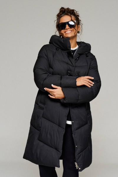 Зимнее пальто из плащёвой ткани с капюшоном и карманами Beautiful&Free 6244 черный - фото 5