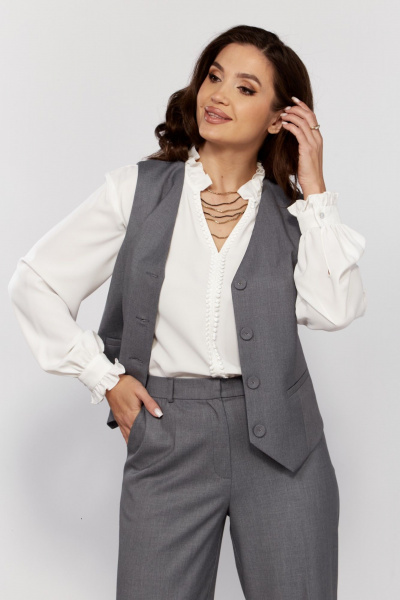 Костюм из жилета и брюк с прорезными карманами и классическим стилем MALI 724-047 серый - фото 5