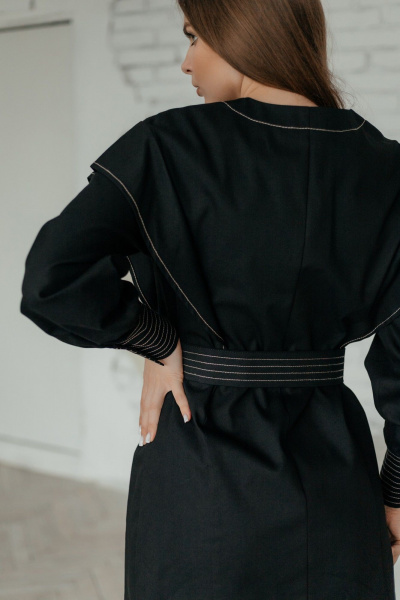 Демисезонное платье с отделочными строчками и воланами Стильная леди М-793 черный - фото 7