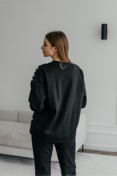 Объемное демисезонное платье из трикотажа с карманами и кокеткой Стильная леди М-1057 серый - фото 7