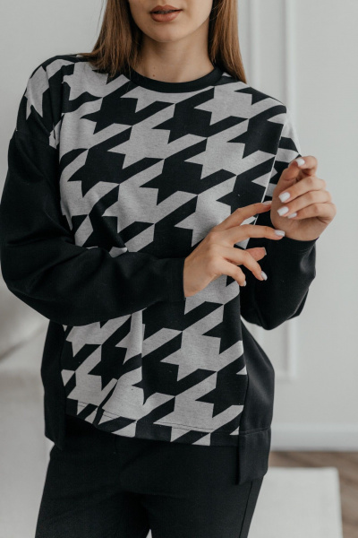 Объемное демисезонное платье из трикотажа с карманами и кокеткой Стильная леди М-1057 серый - фото 2