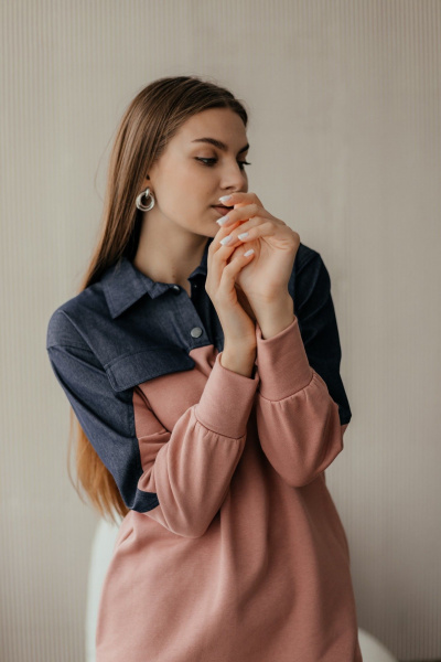 Розовое мини-платье с длинным рукавом и длиной выше колена Стильная леди М-358 пудра - фото 8