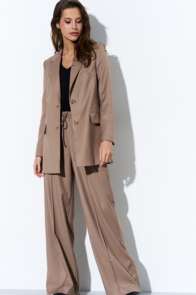 Бежевый демисезонный жакет прямого кроя из текстиля Luitui R3012 бежевый - фото 2