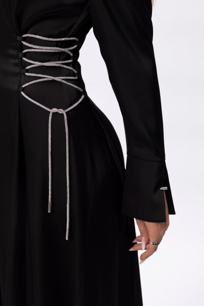 Круглогодичное платье с рельефами и декоративным шнуром Golden Valley 44206 черный - фото 3