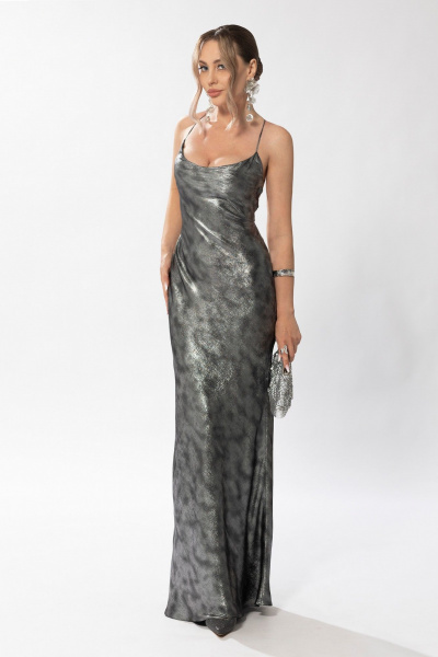Серое платье на бретелях с драпировкой-качель Golden Valley 44239 серебро - фото 1