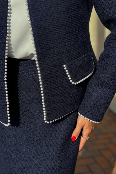 Костюм с жакетом и юбкой в стиле Chanel из твида Urs 23-240-3 - фото 8