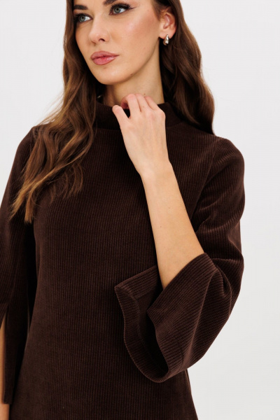 Стильное платье с поясом и разрезами из трикотажа AVEEVA 5211 шоколадный - фото 8