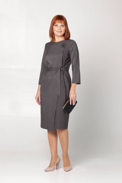 Полуприлегающее платье из текстиля с асимметричным подрезом Соджи 636 серый - фото 3