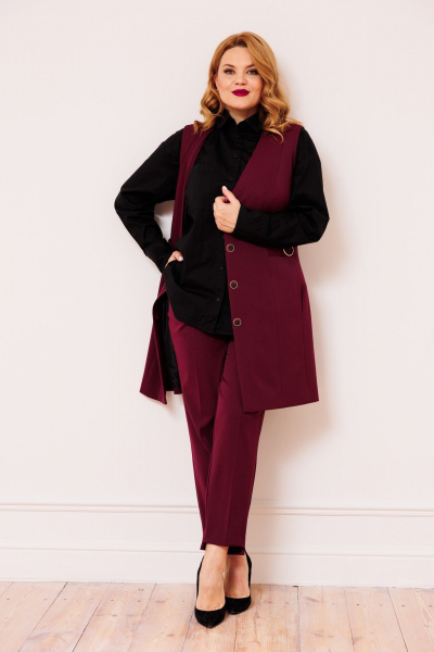 Классические брюки из костюмной ткани с эко-кожаными вставками AMUARt 1020-2 бордовый - фото 3