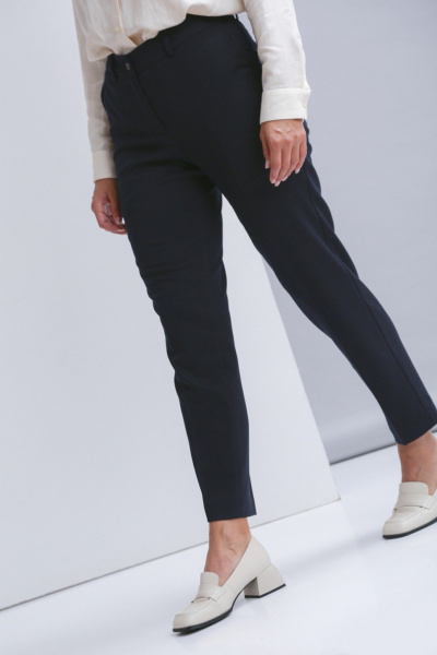 Брюки зауженные со стрелками и карманами, регулируемой талией Ma Vie М-676-2 - фото 9