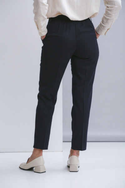 Брюки зауженные со стрелками и карманами, регулируемой талией Ma Vie М-676-2 - фото 3