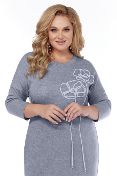 Голубое платье из вискозы и трикотажа с designersкой вышивкой БагираАнТа 994 голубой - фото 2