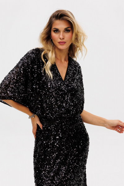 Черное нарядное платье из пайеток и трикотажа с запахом EOLA 2736 черный - фото 8