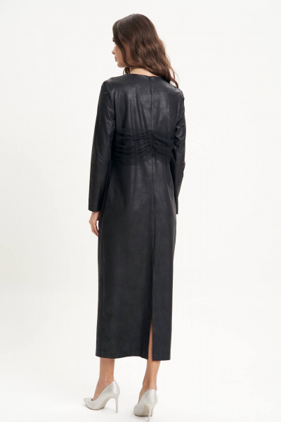 Черное платье из экокожи с эффектной отделкой и разрезами Fantazia Mod 4682 - фото 6