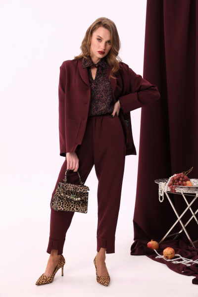 Брюки с зауженными штанинами и наклонными карманами NikVa 912-2 бордо - фото 3