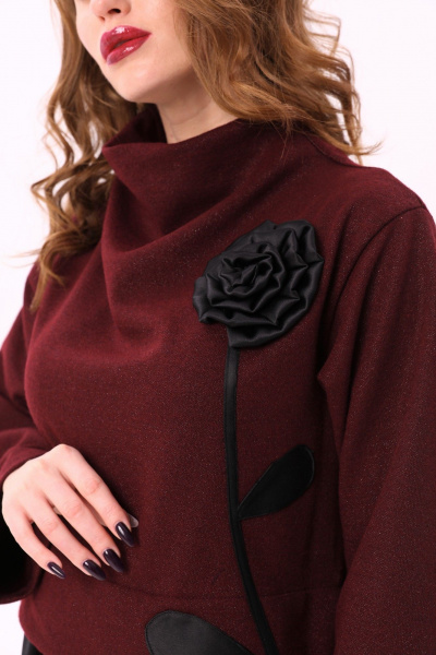 Джемпер свободного кроя с воротником-стойкой из трикотажа NikVa 923-1 бордо - фото 9