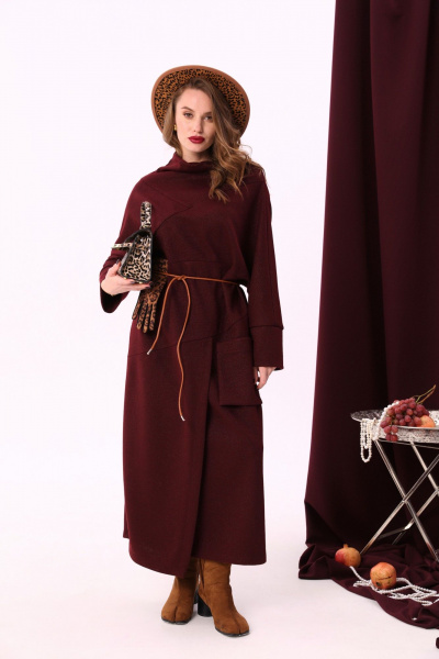 Длинное макси платье с объемным воротником и летучей мышью NikVa 927-1 винный - фото 4