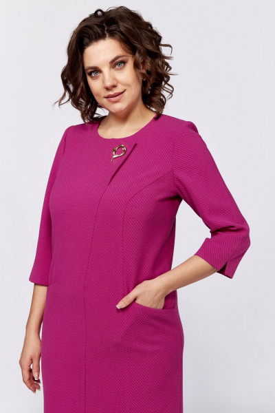 Демисезонное платье из ткани с декоративной брошью и карманами Koketka i K 1220 - фото 10