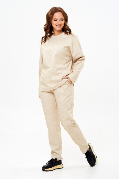 Теплый полуоваловой комплект из трикотажа с брюками и джемпером Liona Style 917 бежевый - фото 1