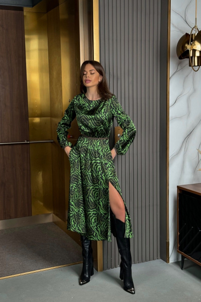 Платье нарядное из текстиля с насыщенным изумрудным оттенком Pavlova 181 изумруд - фото 2