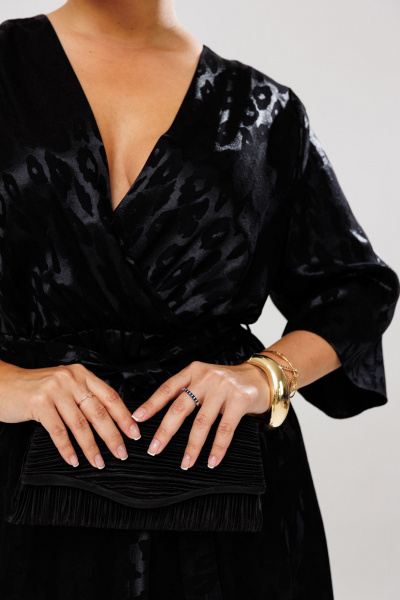 Платье нарядное из атласного струящегося материала Mubliz 195 - фото 6