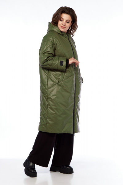 Пальто утепленное демисезонное на молнии с капюшоном Диомант 2024 олива - фото 3