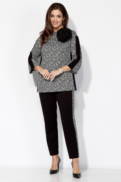 Комплект из брюк и джемпера на каждый день с декоративными деталями TAiER 1310 зебра - фото 2