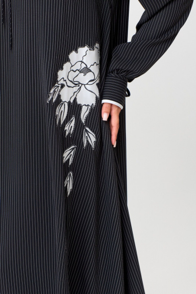 Демисезонное платье трапециевидного силуэта с вышивкой, макси Michel chic 2170 черно-белый,полоска - фото 8