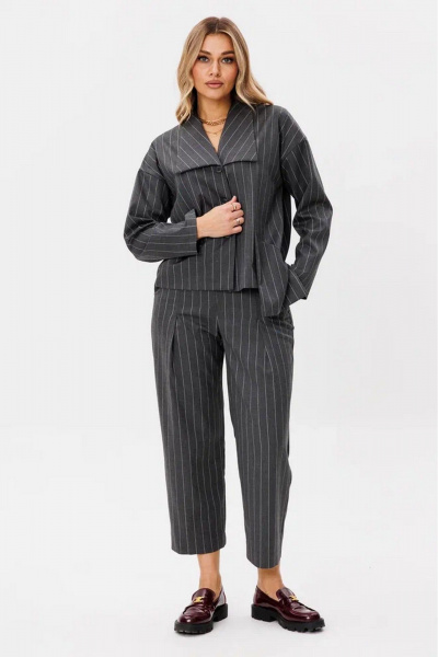 Брюки и жакет свободного силуэта из текстиля Ambera Style 2098 серый полоска - фото 1
