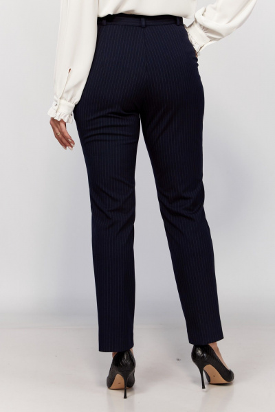Брюки зауженные классические из текстиля на демисезон MALI 324-055 синяя полоска - фото 10