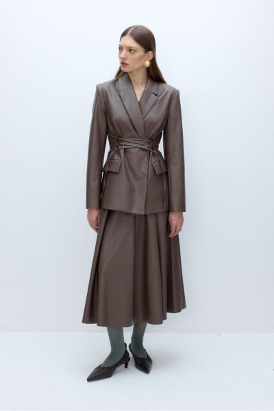 Демисезонный жакет из экокожи с расширенными плечами PiRS 5671 мокко - фото 3