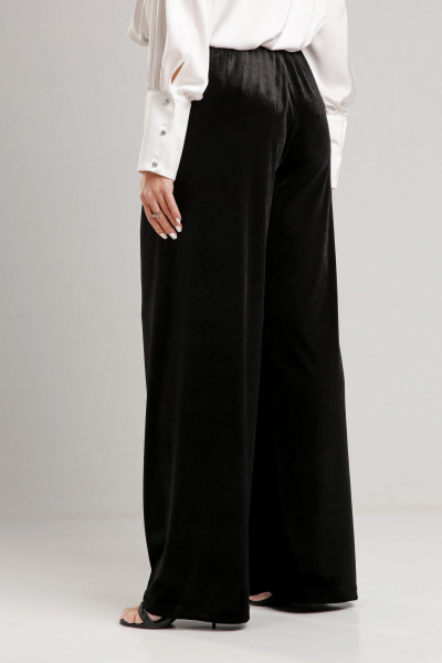 Демисезонные бархатные брюки свободного кроя THE NAME 2364 - фото 3