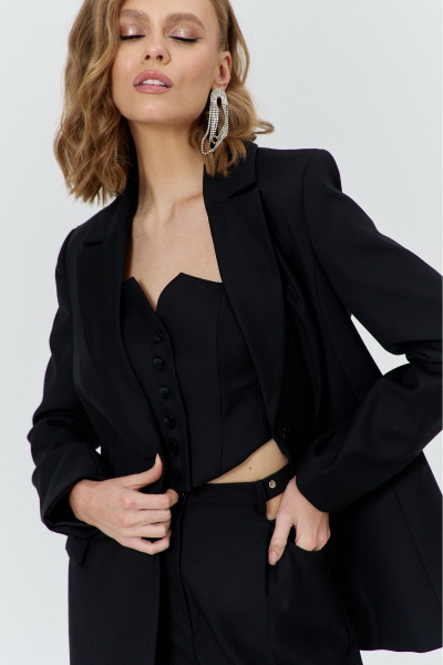 Круглый укороченный жилет с фигурной линией низа для повседневных образов COCKTAIL M105-1 черный - фото 3