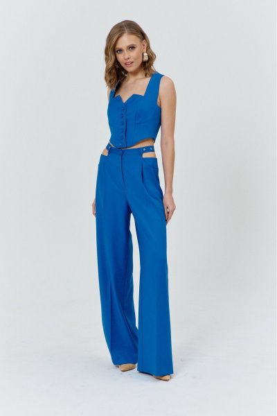 Круглос着ный укороченный жилет с рельефами для стильных повседневных образов COCKTAIL M105-2 синий - фото 7