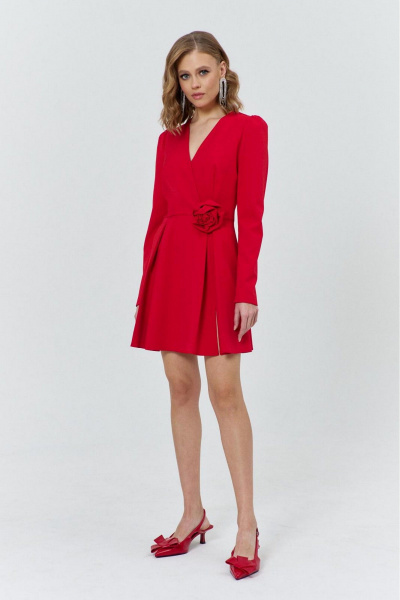 Платье с вырезом «сердечко» и декоративным брошью для особых случаев COCKTAIL M108-2 красный - фото 8