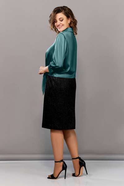 Зеленая блуза из атласа с воротником и завязкой Ольга Стиль С-878 изумруд - фото 6