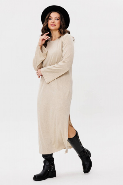 Белое трикотажное платье свободного силуэта с капюшоном Fantazia Mod 4952 - фото 2