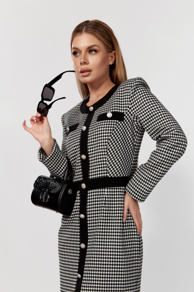 Платье из трикотажа с декоративными пуговицами DOGGI 3757 - фото 4