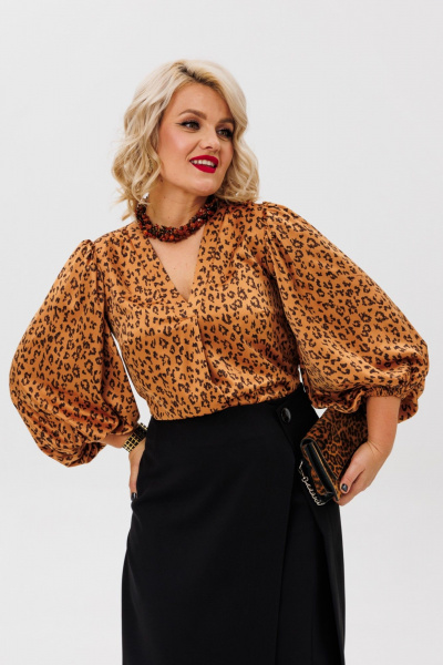 Блуза из атласной ткани с V-образным вырезом Anastasia 1177.1 золото - фото 7