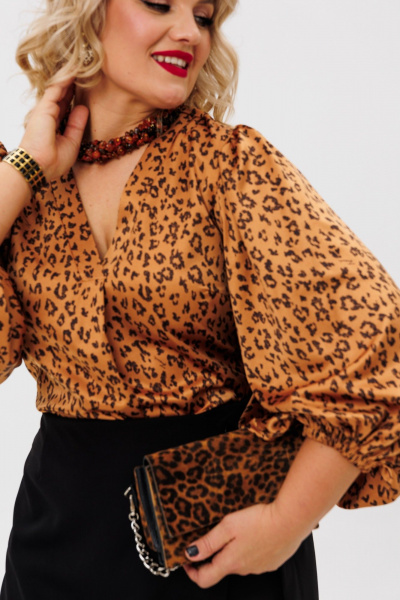 Блуза из атласной ткани с V-образным вырезом Anastasia 1177.1 золото - фото 2