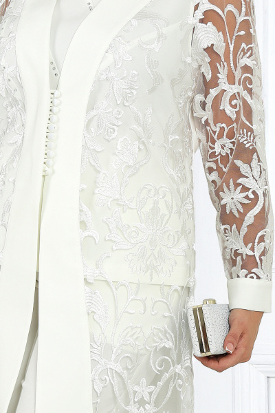 Элегантный брючный комплект из костюмной ткани с блузкой и брюками Ninele 6038 молочный - фото 10
