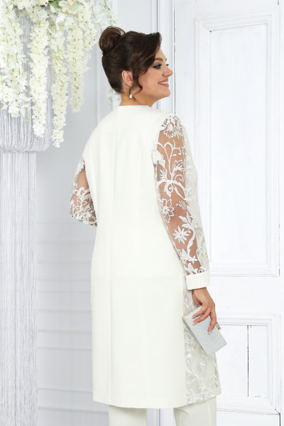 Элегантный брючный комплект из костюмной ткани с блузкой и брюками Ninele 6038 молочный - фото 16